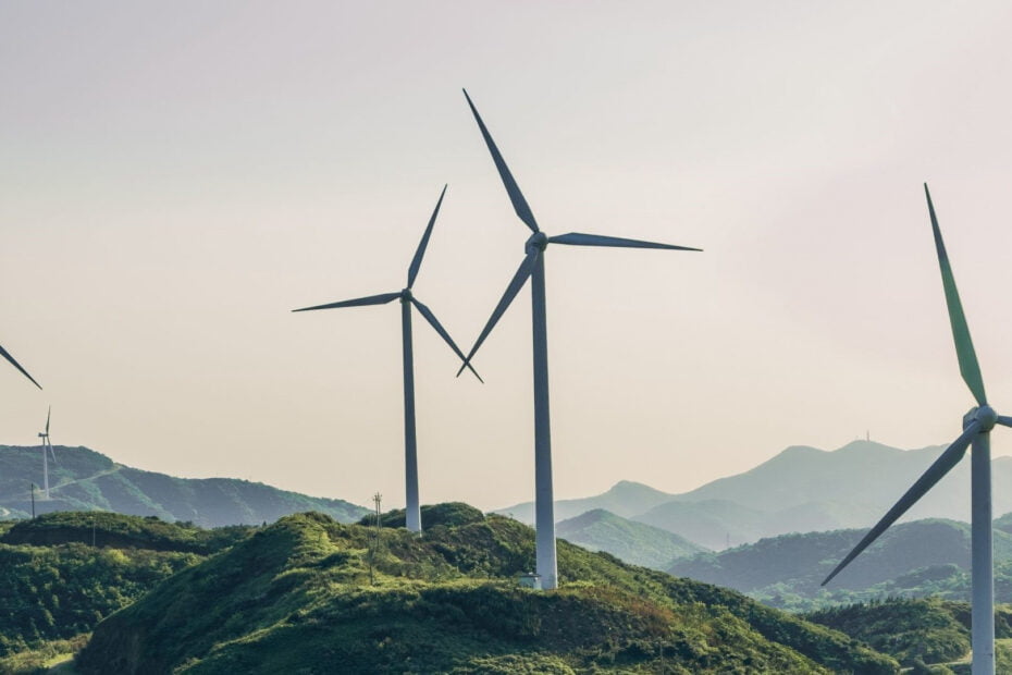 Wind turbine structure sky